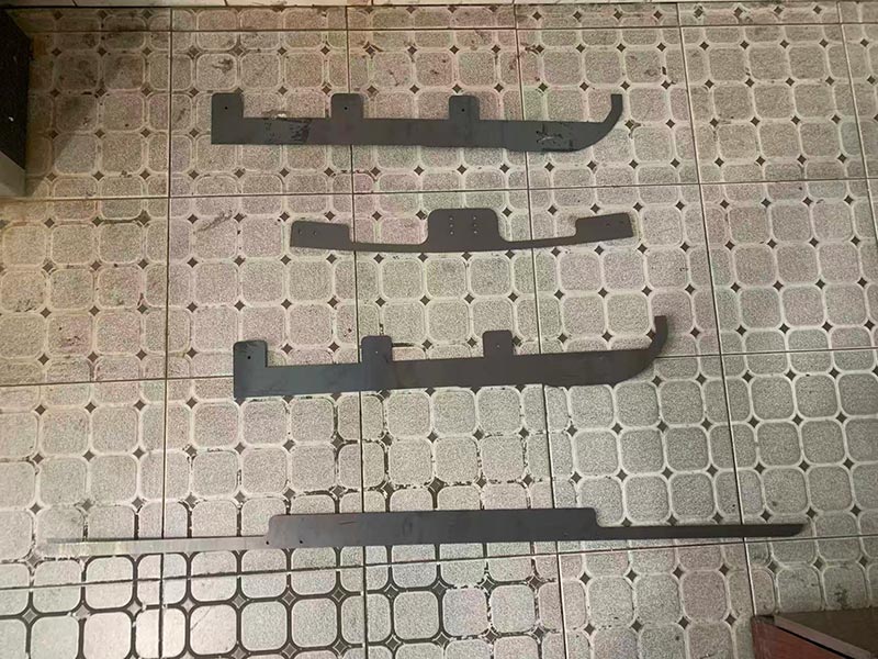 Zunhua Shengjian Fanrong Machinery Parts Co., Ltd. đã độc lập phát triển các sản phẩm mới: dụng cụ và đồ gá khoan cho bàn là đối trọng.